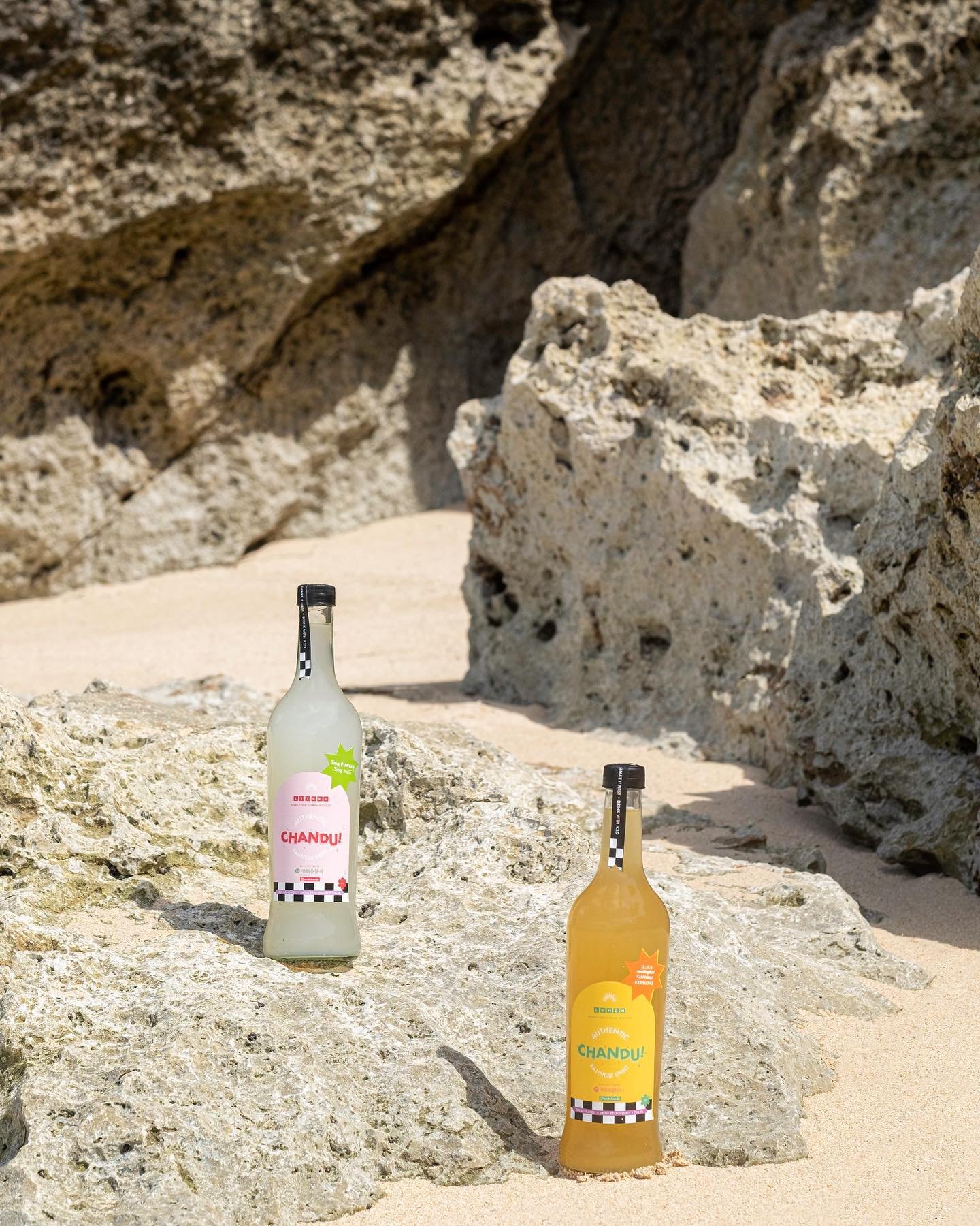 CHANDU Tropical Blend - Refreshing Non-Alcoholic Cocktail Bottles on Beach